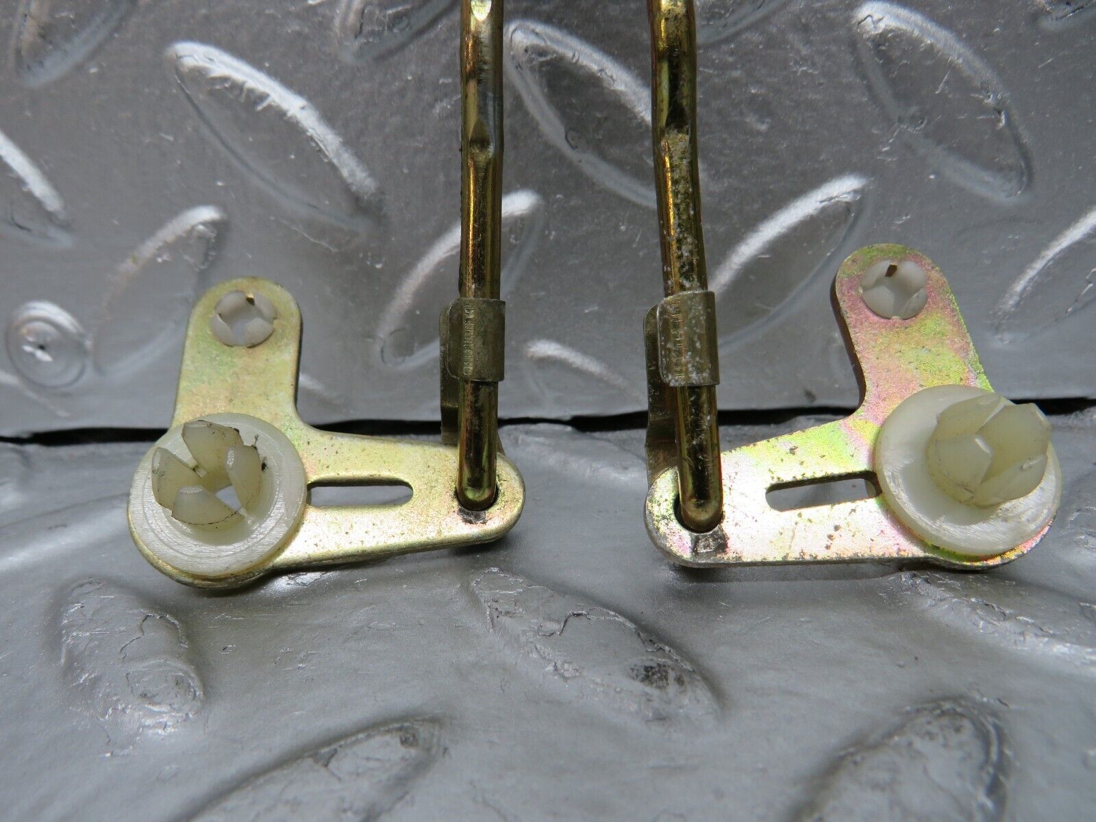 30717 Mercedes-Benz W201 190E 2.0L Rear Door Lock Knob Pair