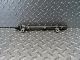 11207 Mercedes-Benz W221 S320 Fuel Rail Right Side With Pressure Sensor