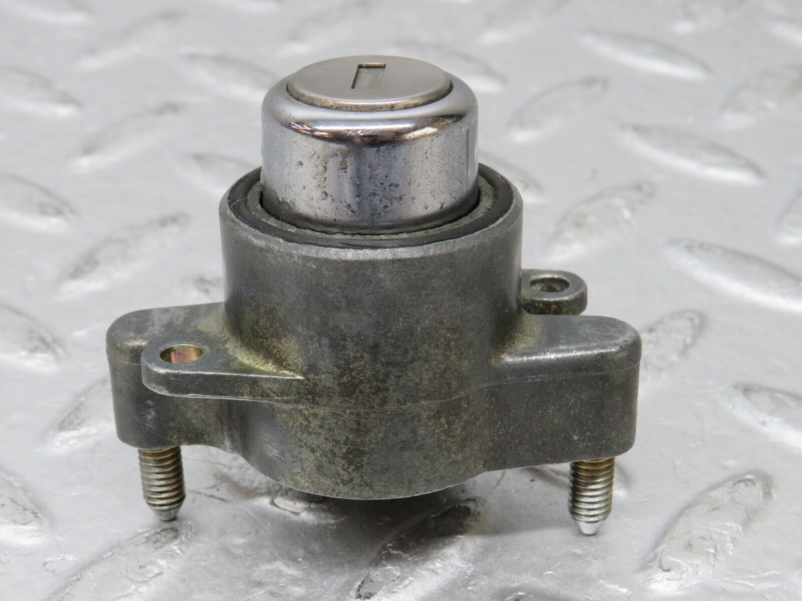 36074 Mercedes-Benz W126 420SE Trunk Lock No Key