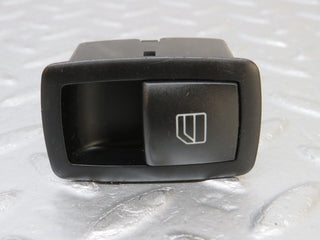 32744 Mercedes-Benz W245 Rear Right Electric Window Switch 2518200510
