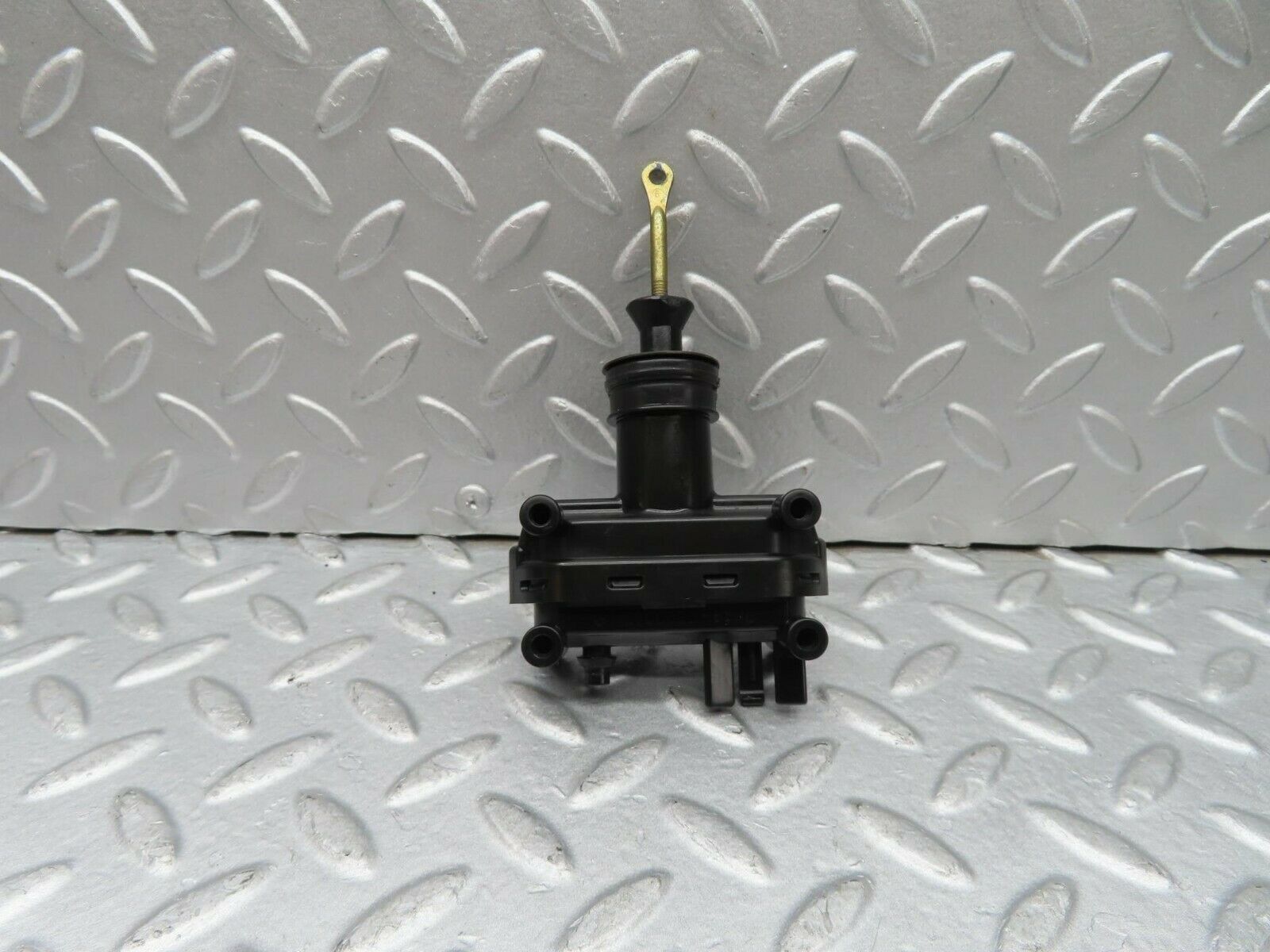 16341 Mercedes-Benz W124 260E Rear Door Lock Vacuum Actuator