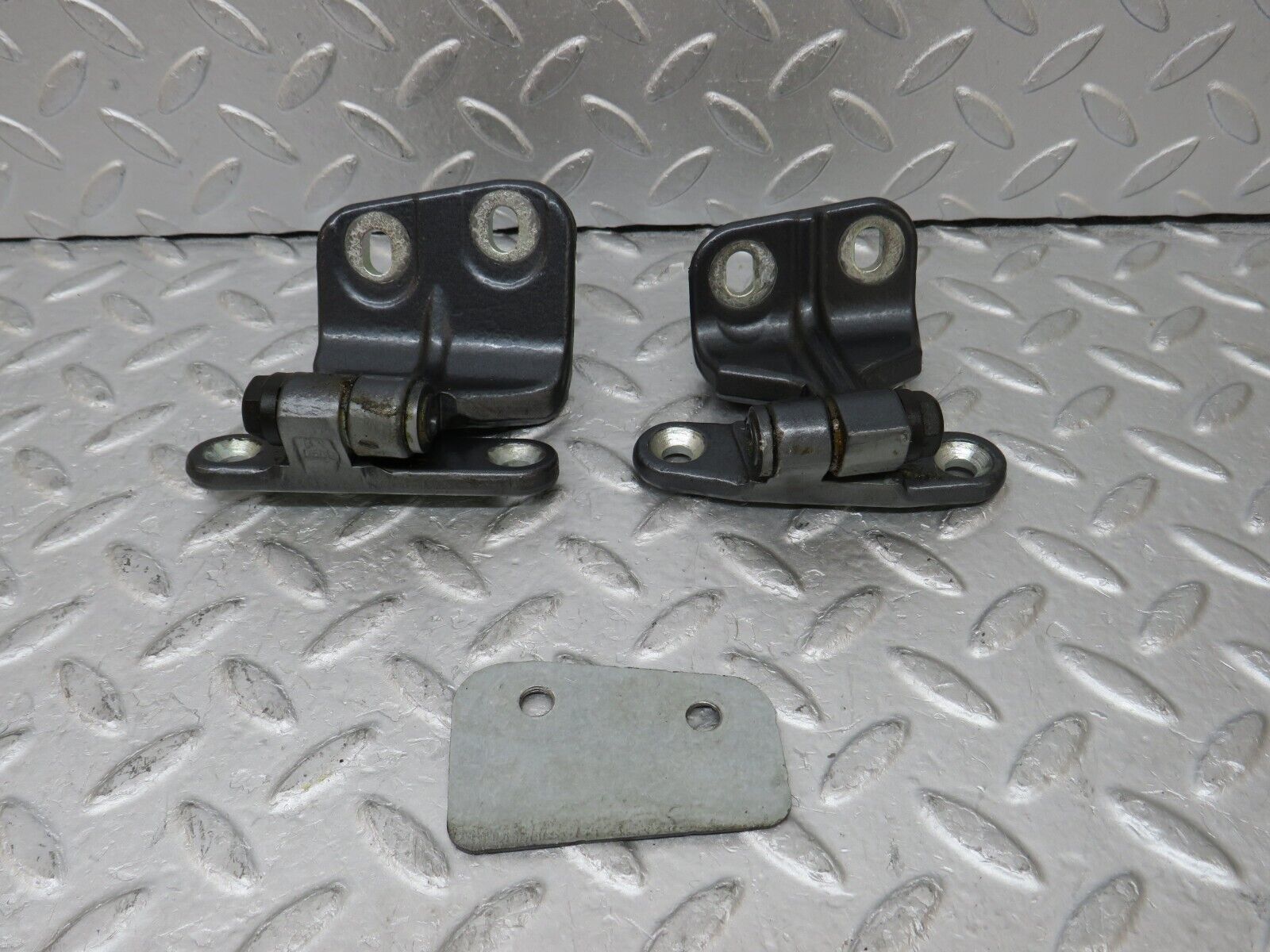 35269 Mercedes-Benz W221 Rear Left Door Hinge