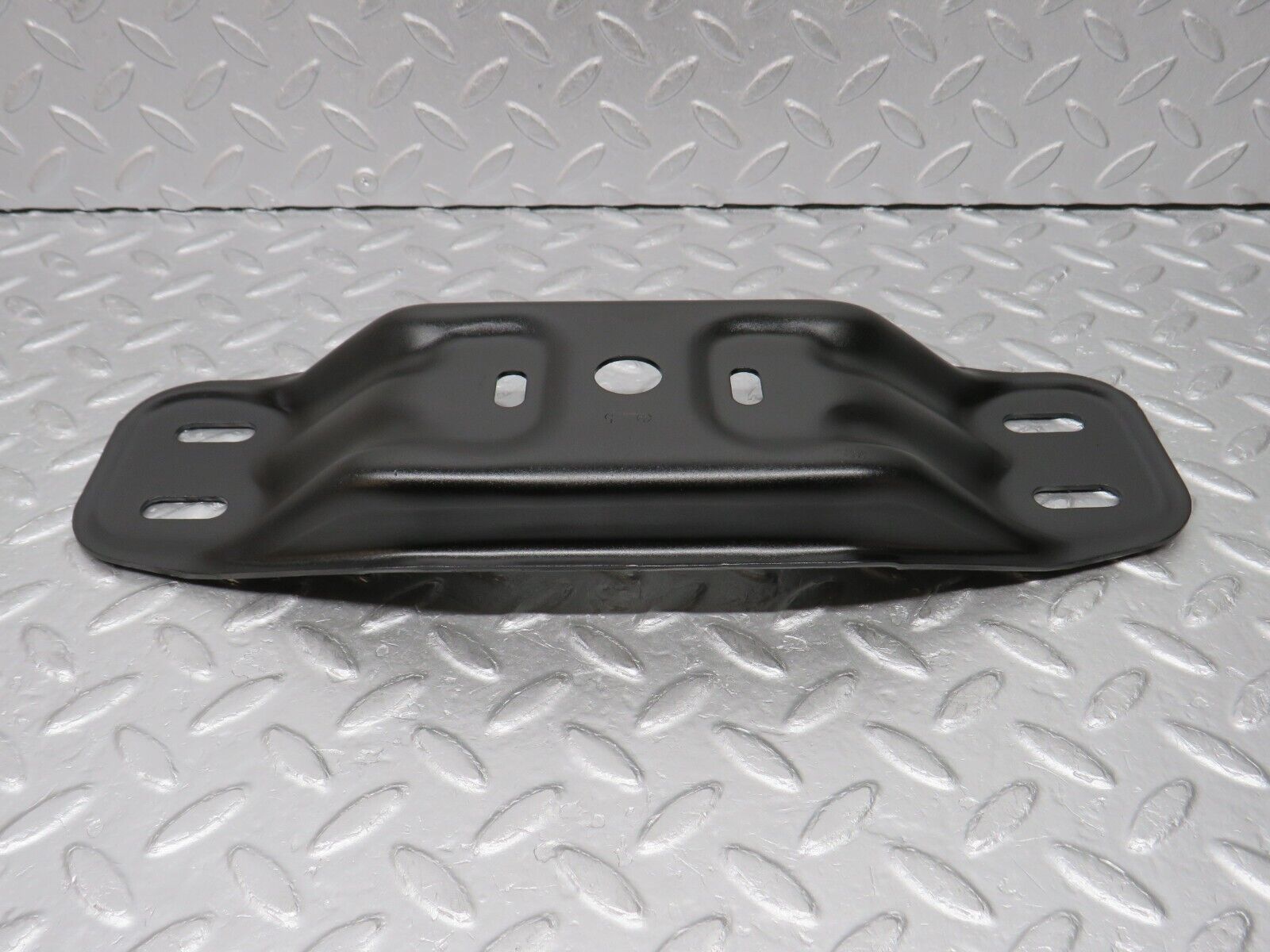 38005 Mercedes-Benz A124 320E Cabriolet Gearbox Mount Bracket