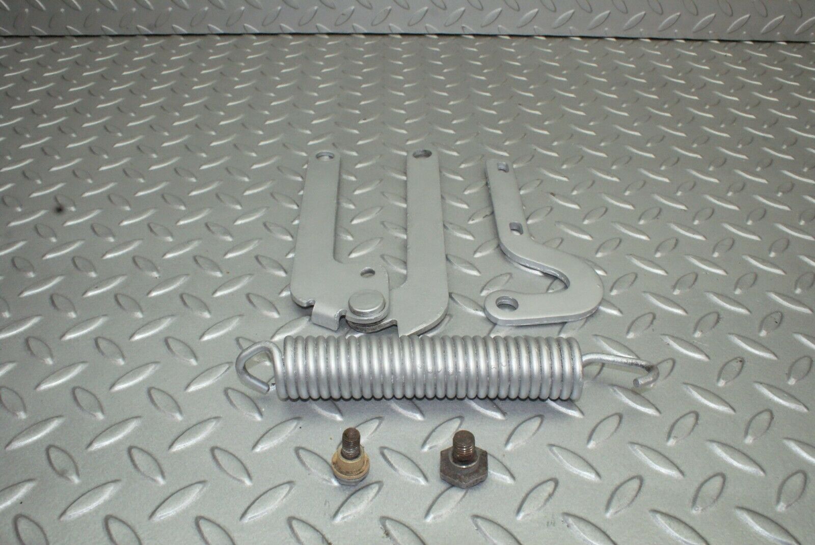 2502 Mercedes-Benz W116 350SE Bonnet Hinge Right Side