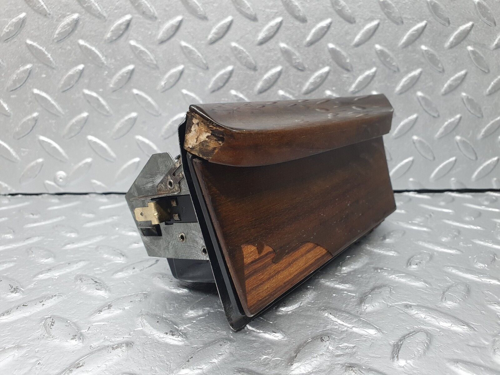 40718 Mercedes-Benz W123 300D Centre Console Ashtray Wood Finish