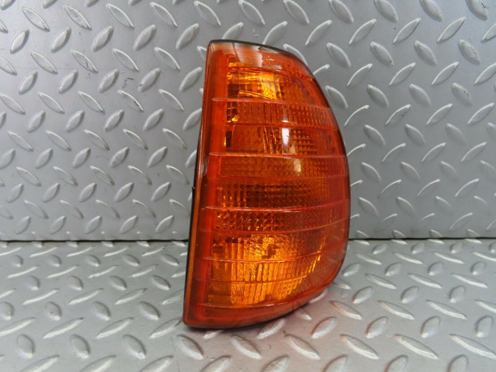 8112 Mercedes Benz W123 Indicator Light Front Left Bosch