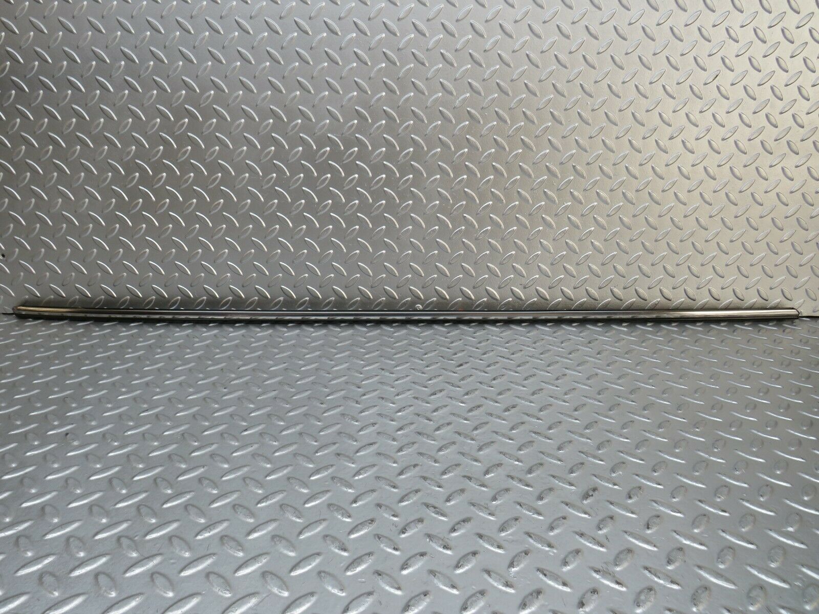 23642 Mercedes-Benz W114 280E Front Left Fender Wing Centre Moulding Trim