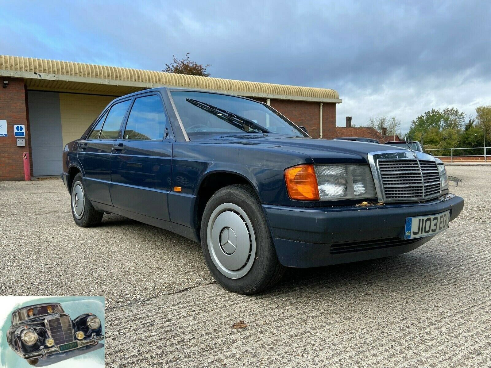 10340 Mercedes-Benz W201 190E B Pillar Bottom Cover Left Side Blue 2016920122