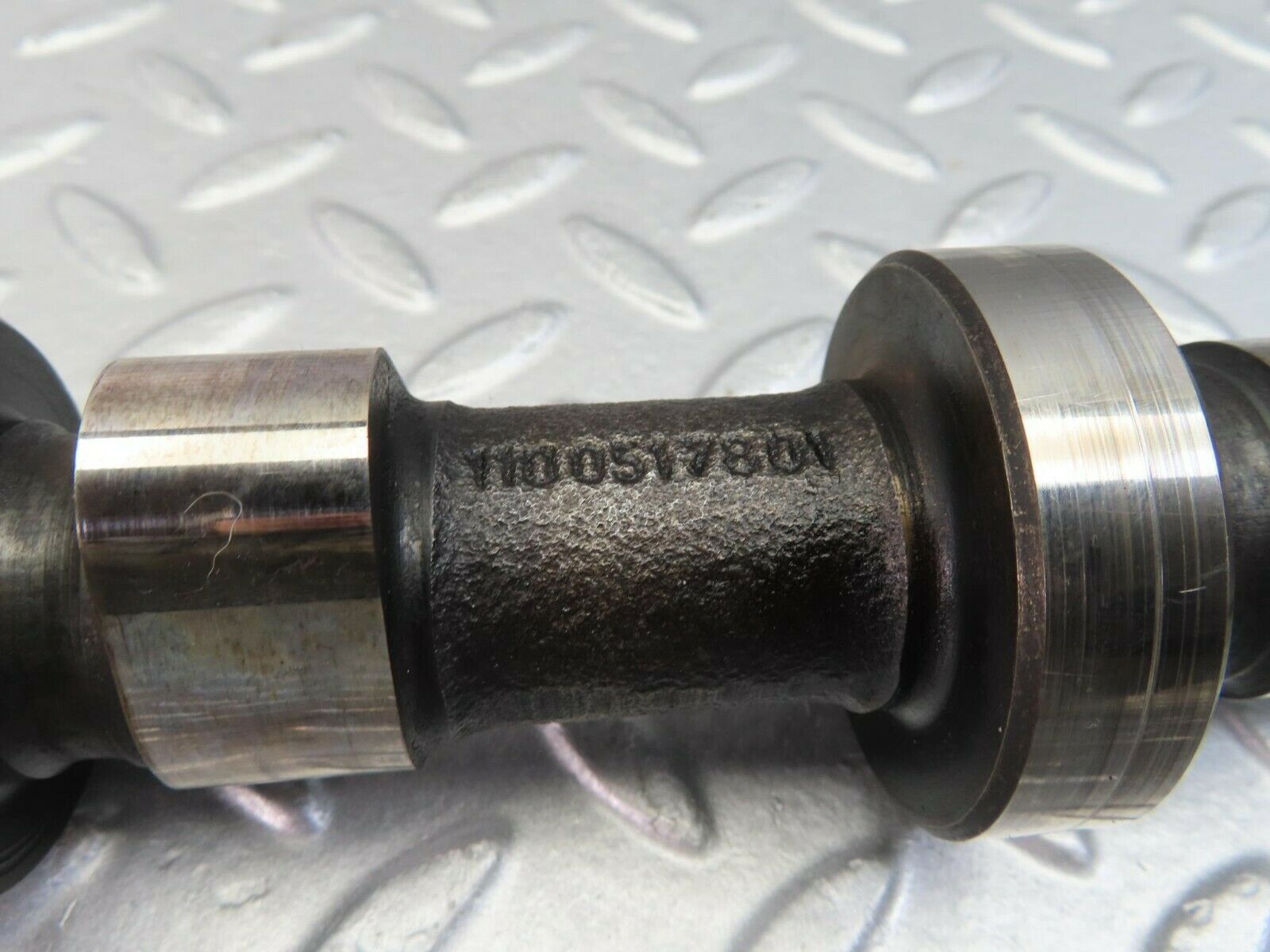 9845 Mercedes-Benz C123 280CE Coupe Engine Camshaft Exhaust Side  1100517801