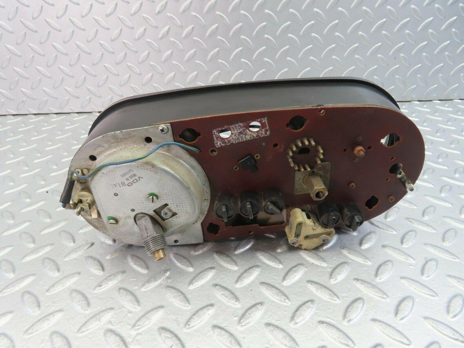10645 Mercedes-Benz W115 Instrument Cluster