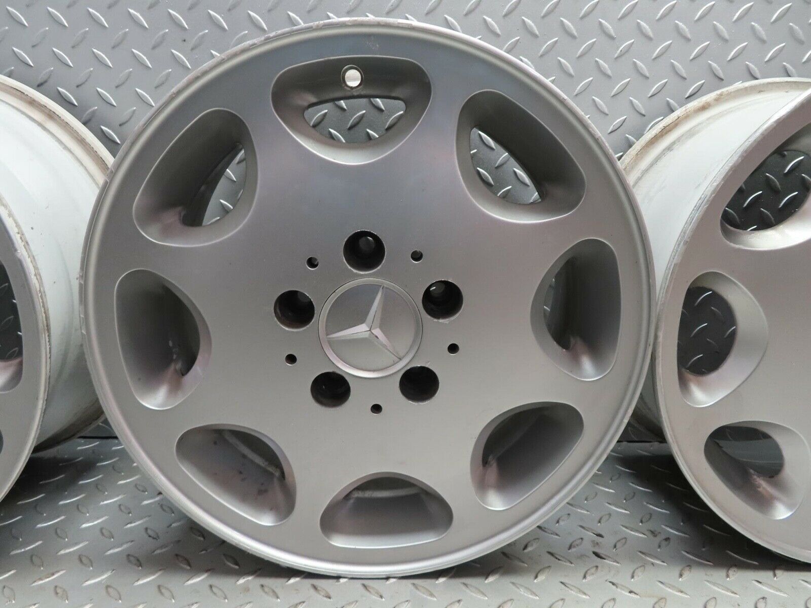 16522 Mercedes-Benz Alloy Wheel Set 7Jx15H2 ET41 1244011302