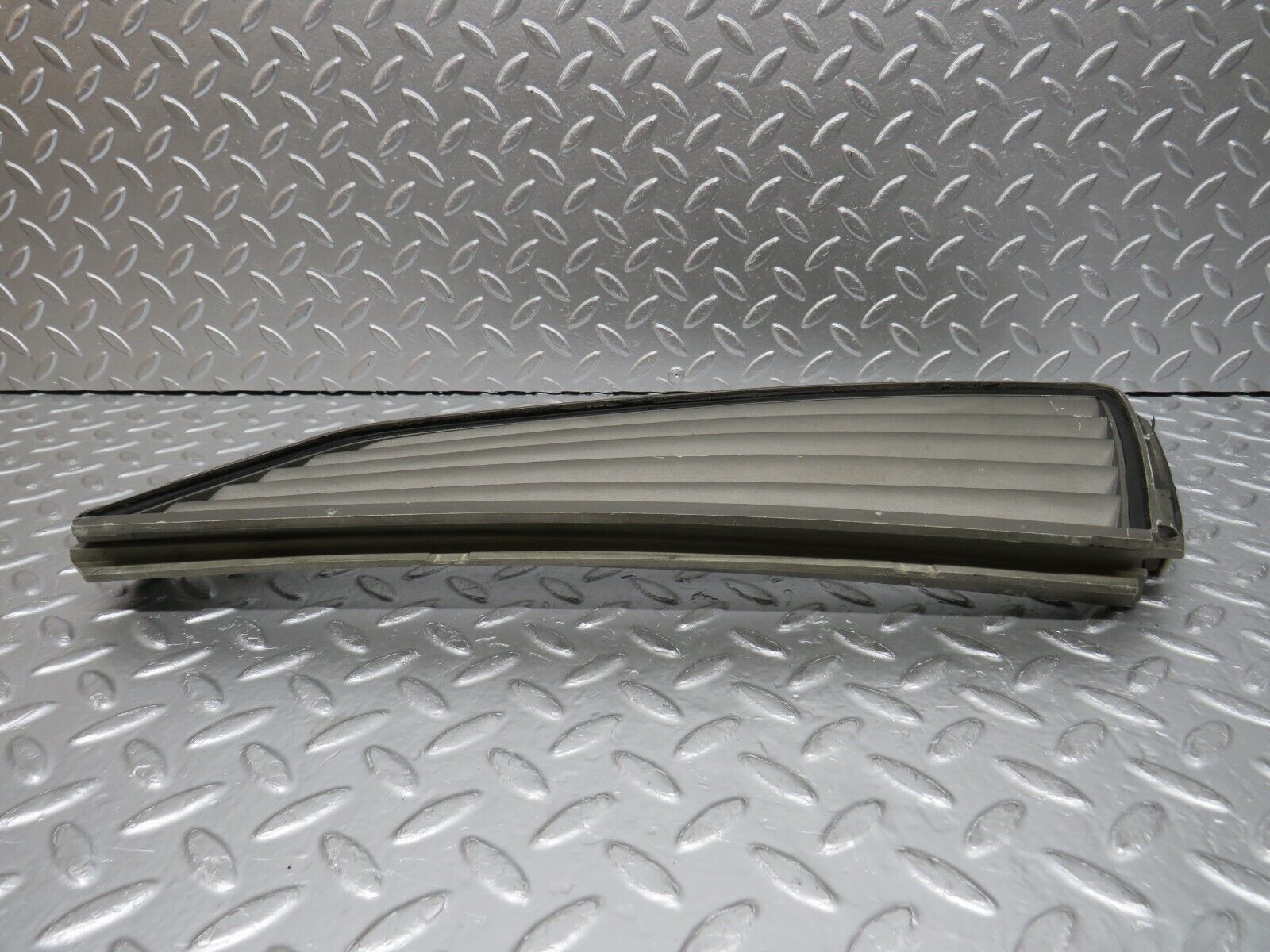0706 Mercedes-Benz C107 350SLC Coupe Side Window Louvre Rear Left