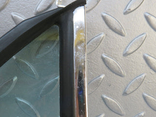 W109 rear right quarter window glass used OEM