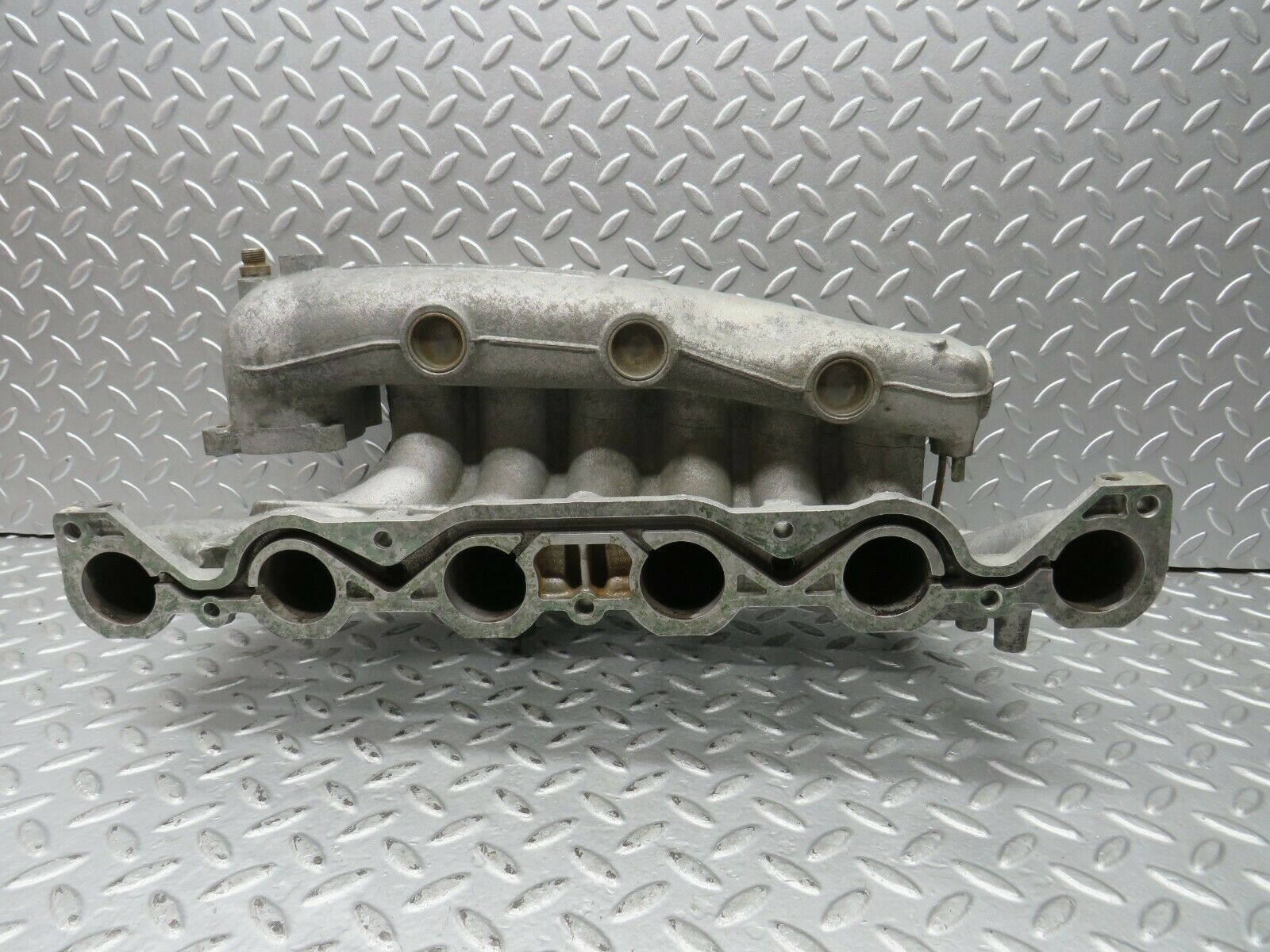 22230 Mercedes-Benz S123 280TE Wagon Intake Manifold 1101413701