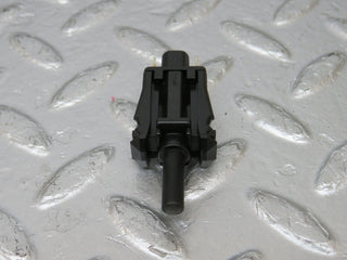 34137 Mercedes-Benz W124 260E Door Contact Switch 0015458714