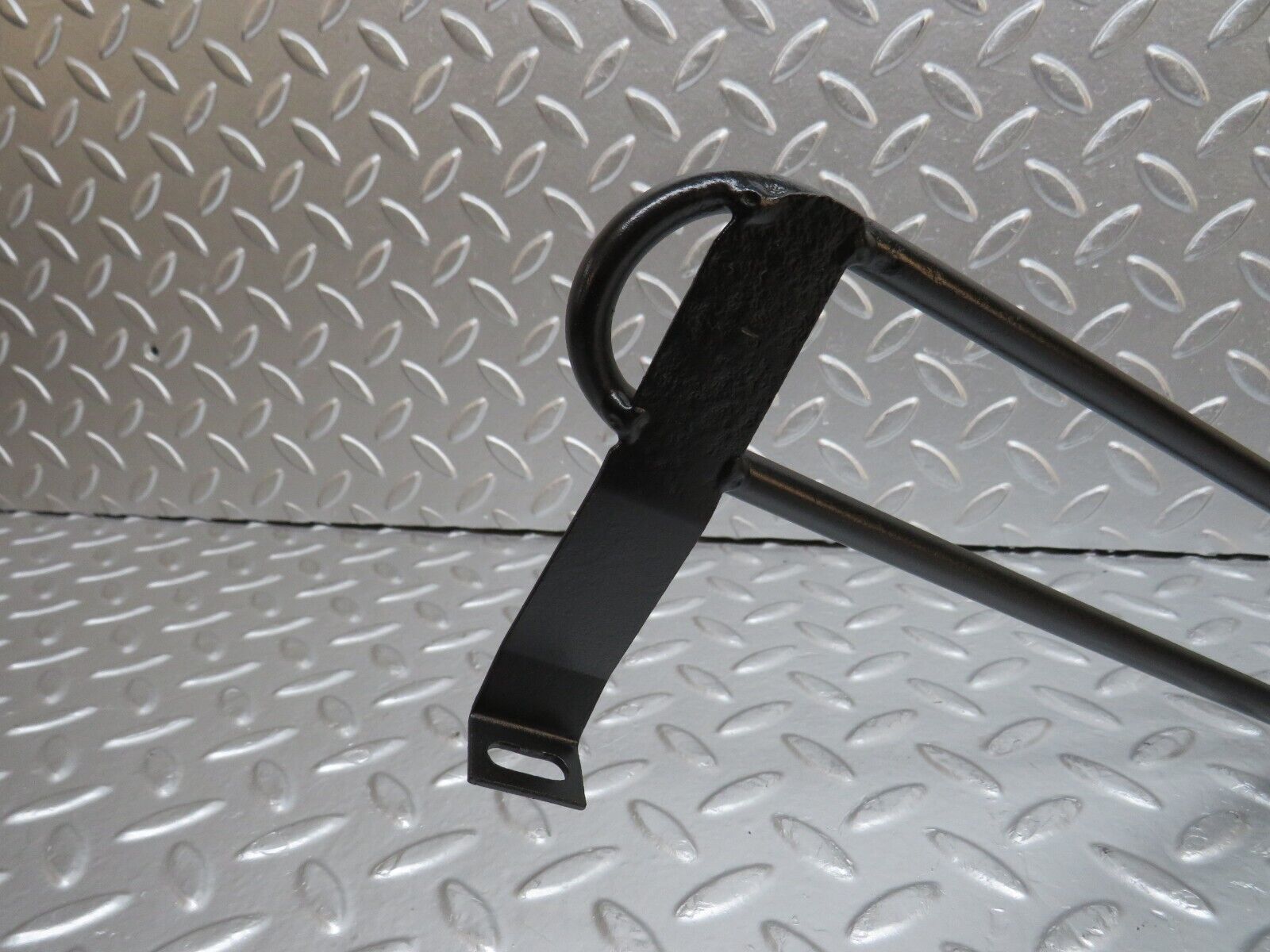 31535 Mercedes-Benz S124 220TE Wagon Oil Cooling Pipe