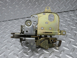 31361 Mercedes-Benz S124 220TE Wagon Tailgate Lock Mechanism