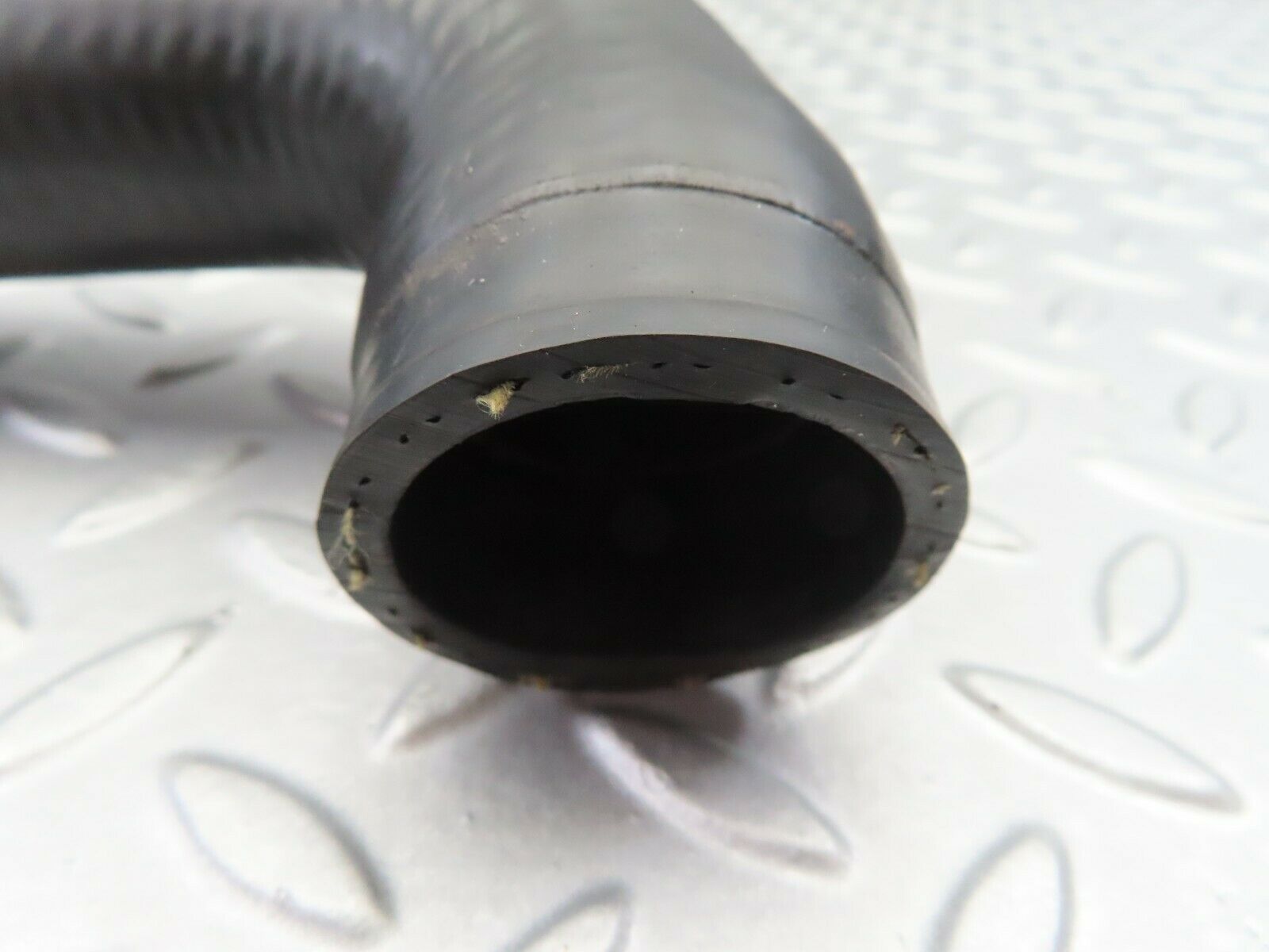 7150 Mercedes-Benz C107 350SLC Coupe Radiator Hose 1165013482