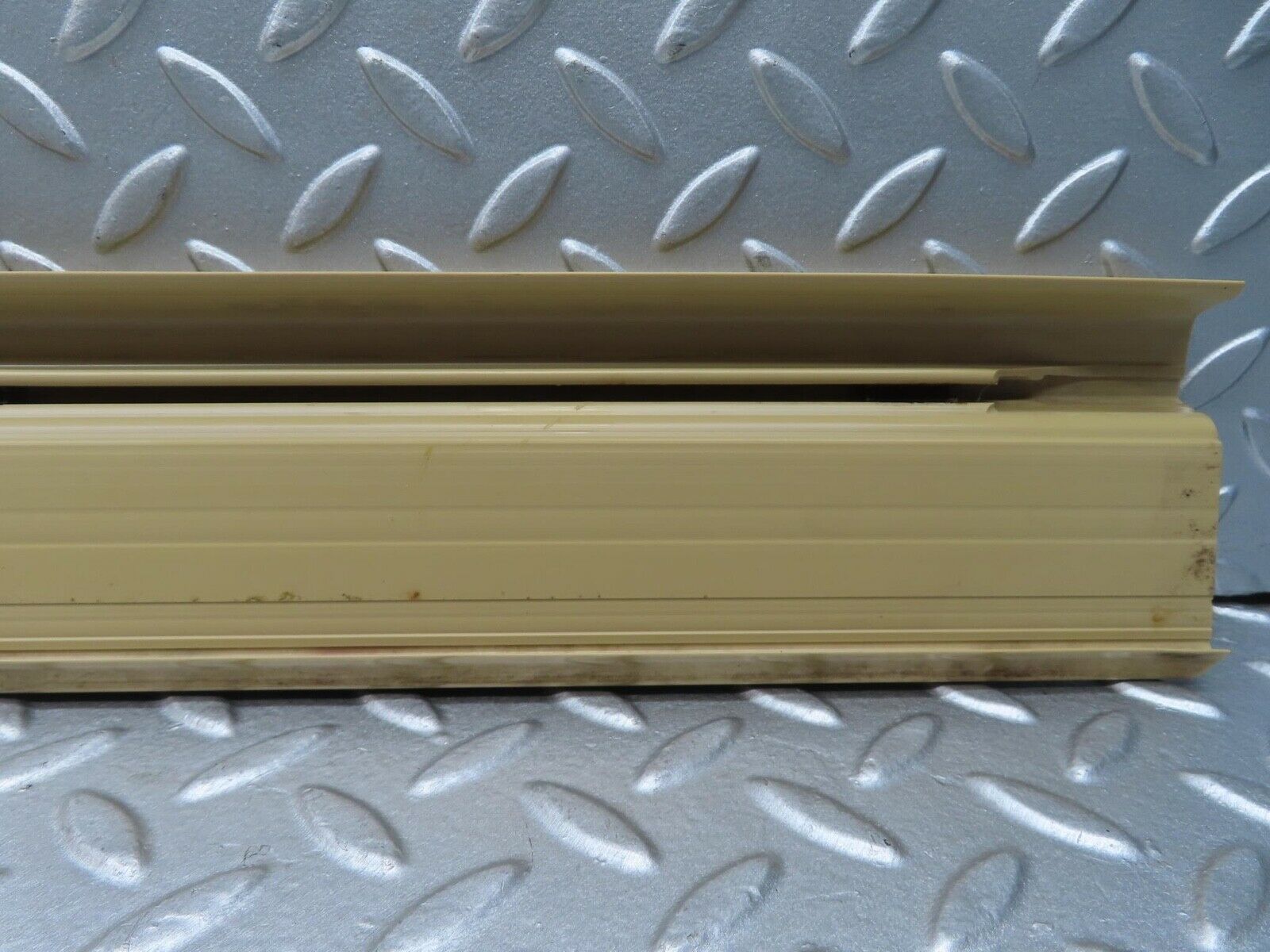 13481 Mercedes-Benz W123 200 Front Right Door Sill