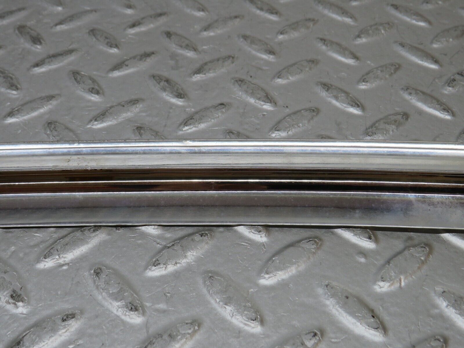 37381 Mercedes-Benz W109 300SEL Front Windscreen Chrome Frame