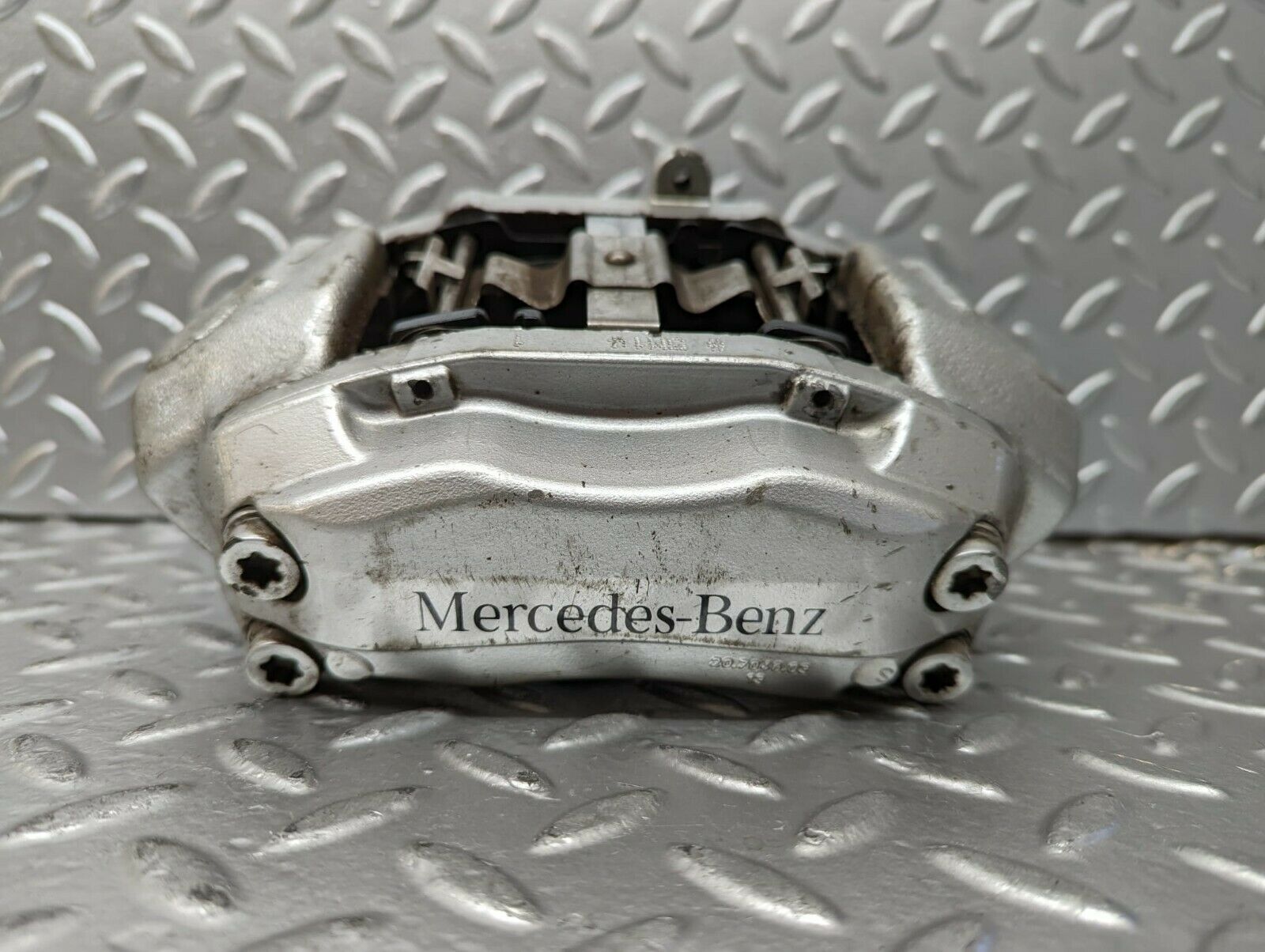 23830 Mercedes-Benz S211 E280 CDI Front Left Brake Caliper 2070470313