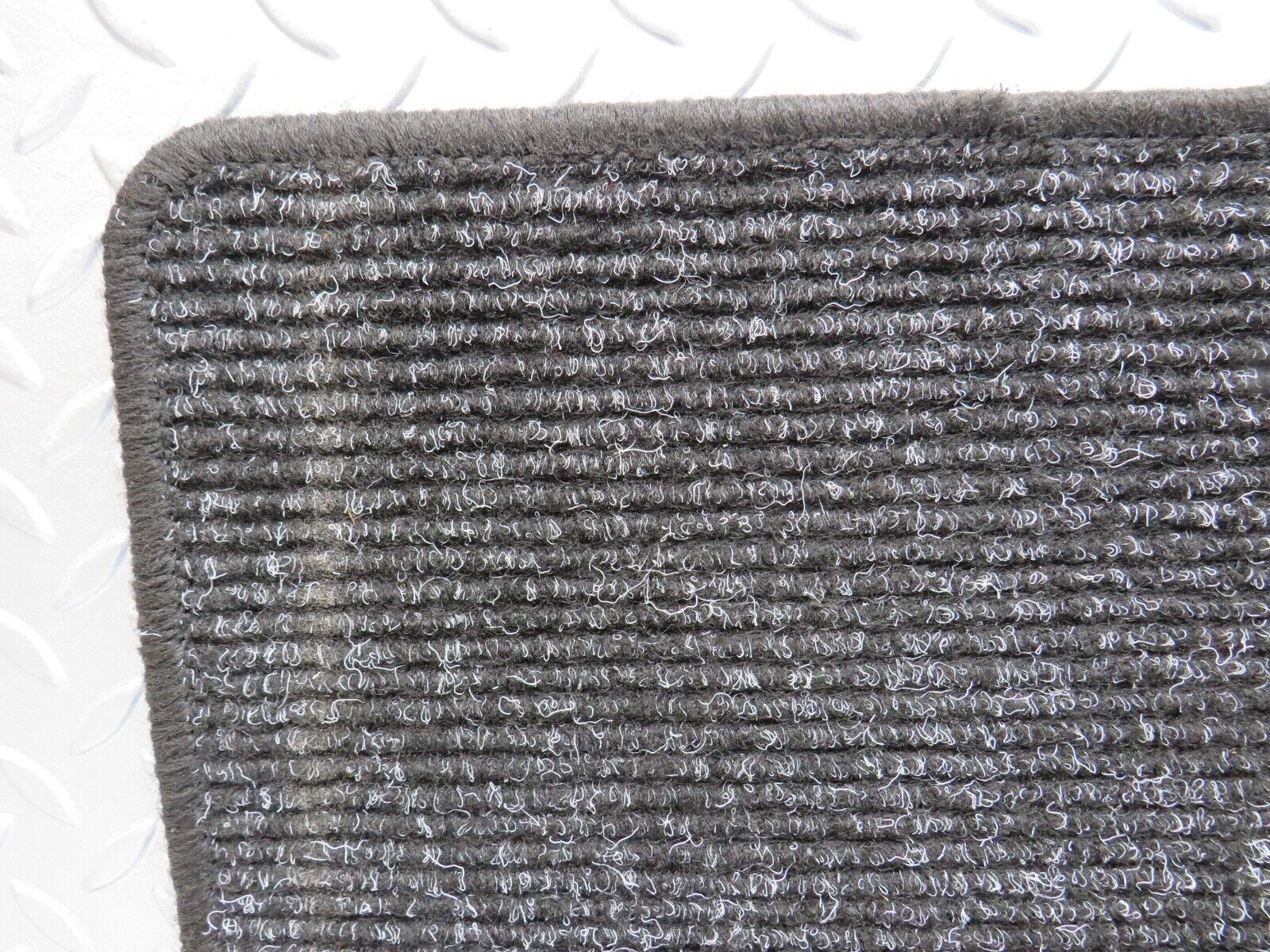39047 Mercedes-Benz W201 190E 2.6L Rear Floor Mat 2x