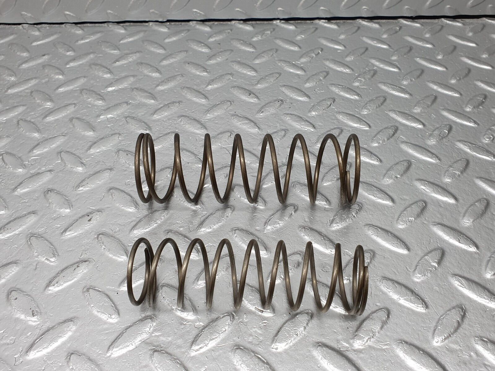 41312 Mercedes-Benz W123 300D Automatic Gearbox Piston Spring 722.118
