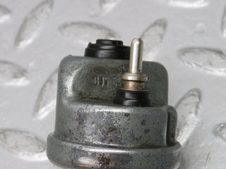 32702 Mercedes-Benz S124 300TE Wagon Oil Pressure Sensor 0065429417