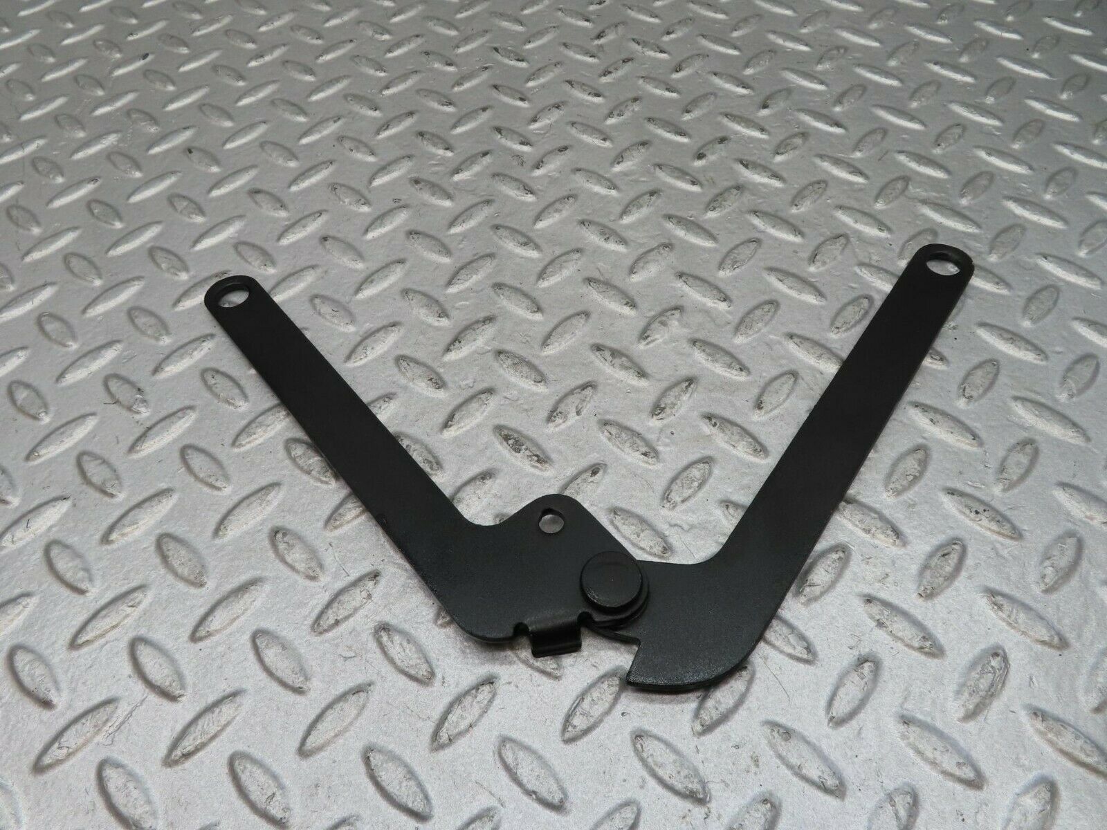 16605 Mercedes-Benz C107 380SLC Bonnet Hinge Right Side
