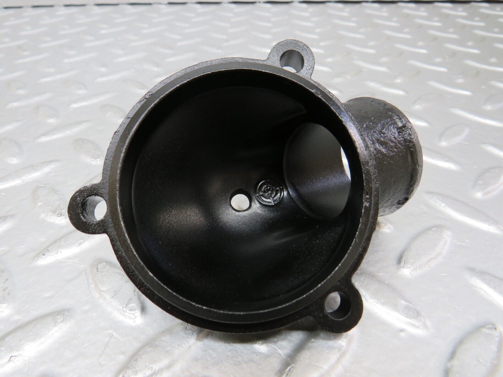25550 Mercedes-Benz W123 200 Thermostat Housing 1022030374