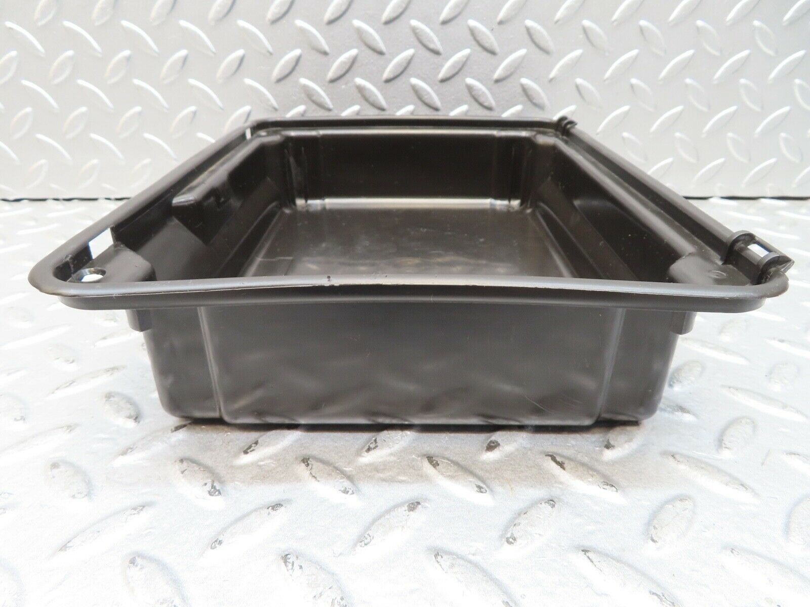 16868 Mercedes-Benz C123 280CE Coupe First Aid Box