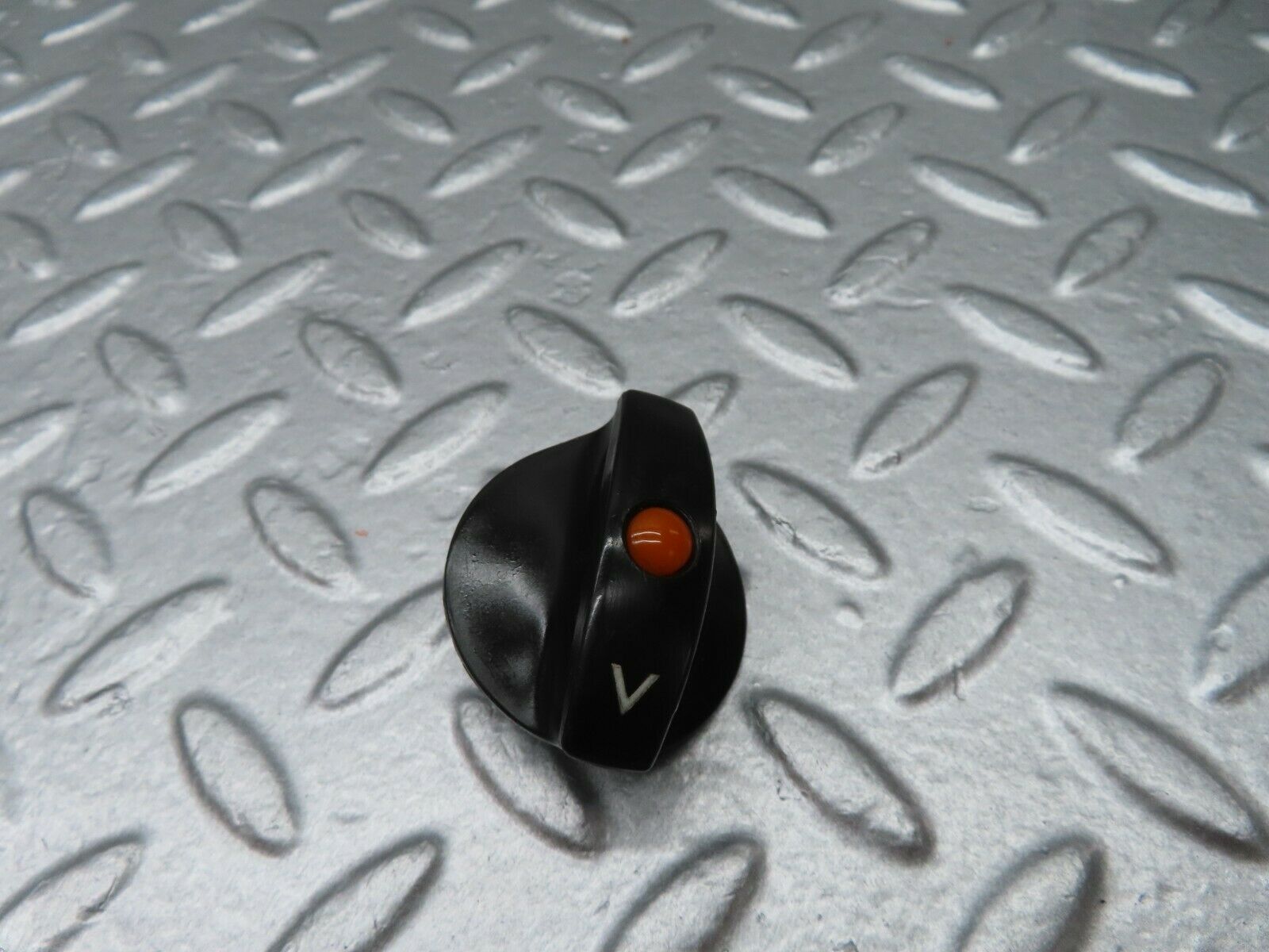 17979 Mercedes-Benz W123 200 Headlight Switch Black Collar And Knob