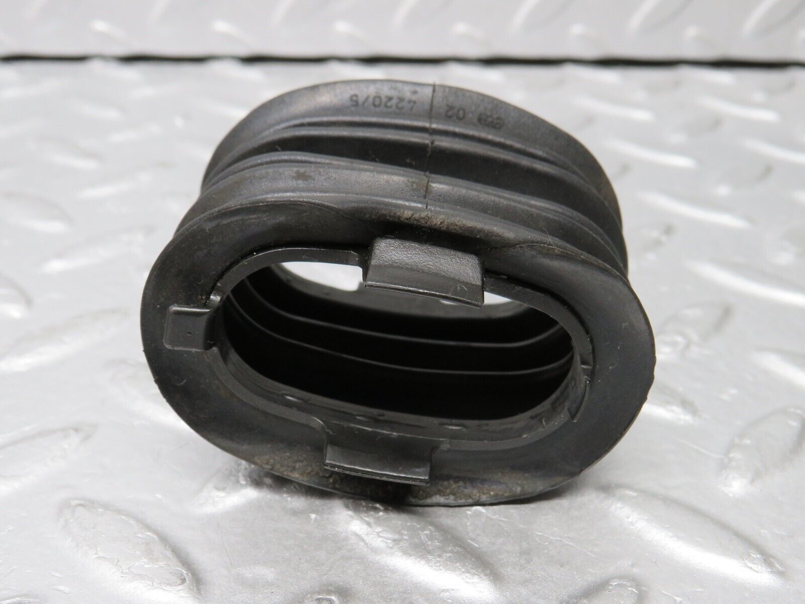 38138 Mercedes-Benz A124 320E Cabriolet Front Door Wire Protector Rubber  1248210197