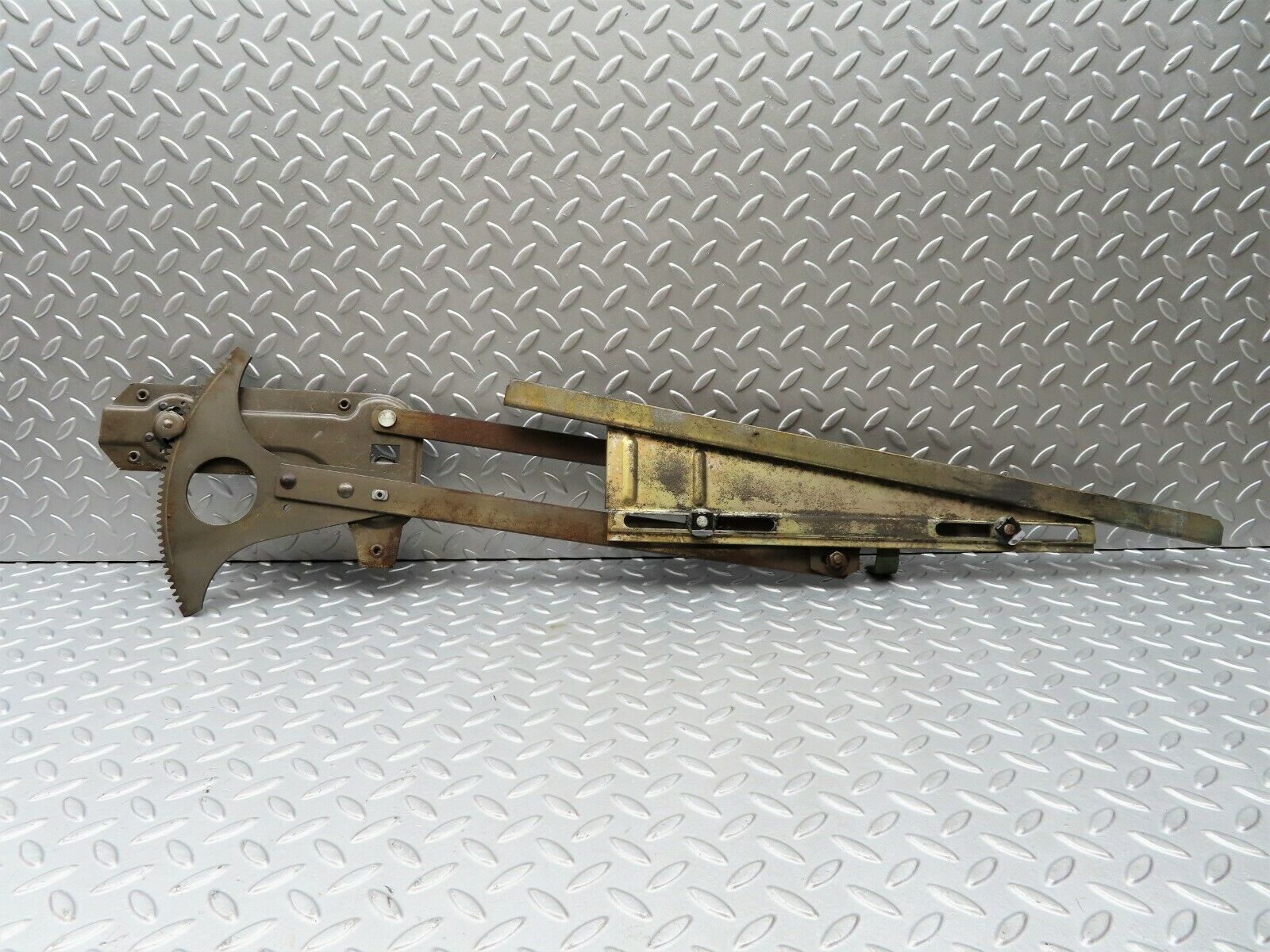 4719 Mercedes-Benz W114 280CE Coupe Front Left Manual Window Regulator