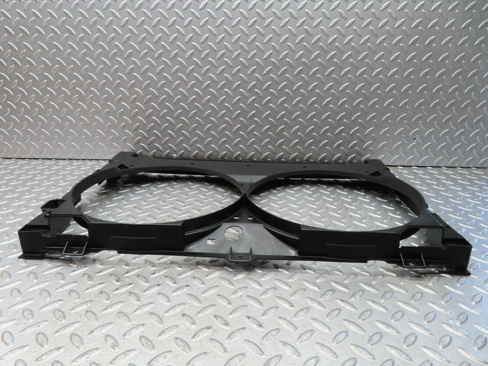 19635 Mercedes-Benz C140 CL420 Coupe Engine Fan Shroud 1405051855