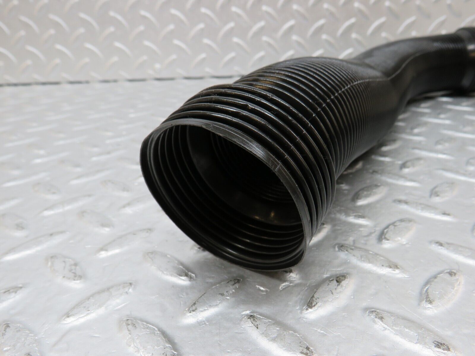 35496 Mercedes-Benz R107 280SL Dash Air Vent Pipe 2x