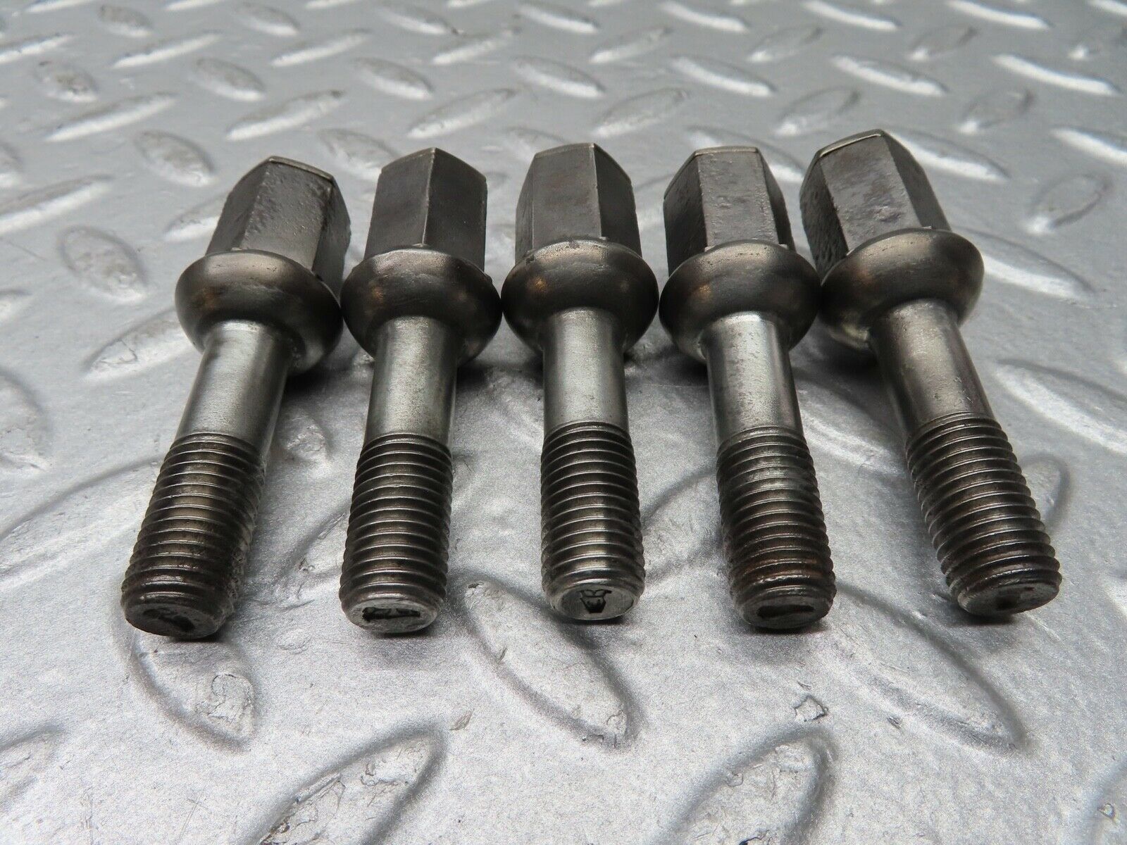 20528 Mercedes-Benz 5x Alloy Wheel Lug Bolt M12x1.5