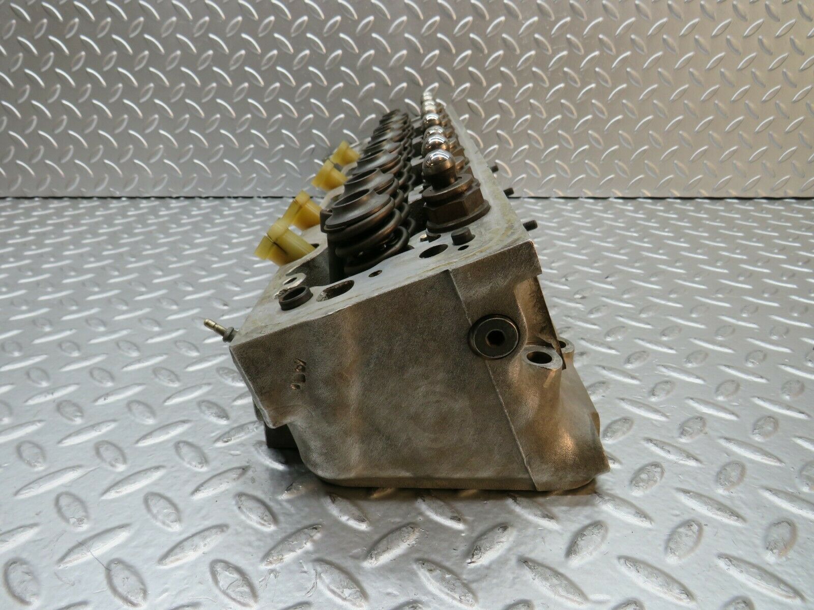 22819 Mercedes-Benz C107 450SLC Coupe Cylinder Head Right 1160162701