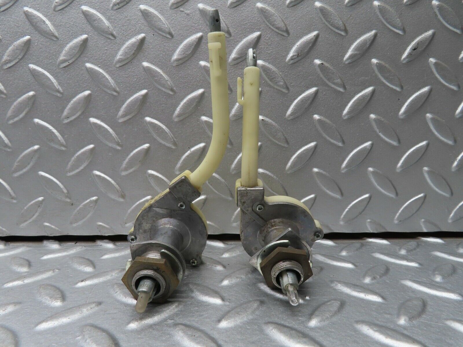 19209 Mercedes-Benz W123 300D Heater Regulator 1238300485
