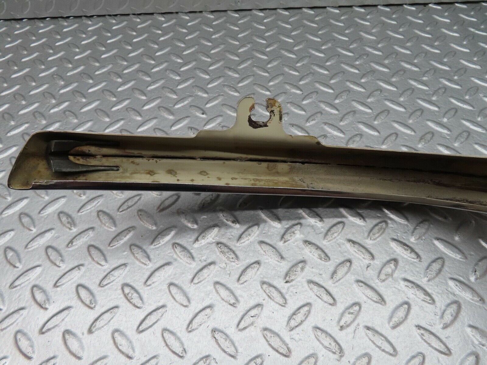 18156 Mercedes-Benz W116 450SEL Front Right Upper Bumper Corner 1168800270