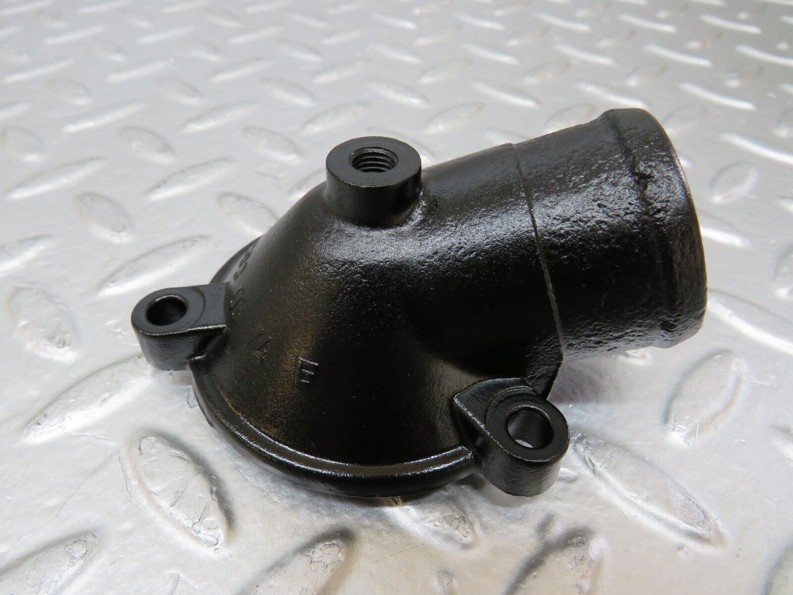 25550 Mercedes-Benz W123 200 Thermostat Housing 1022030374