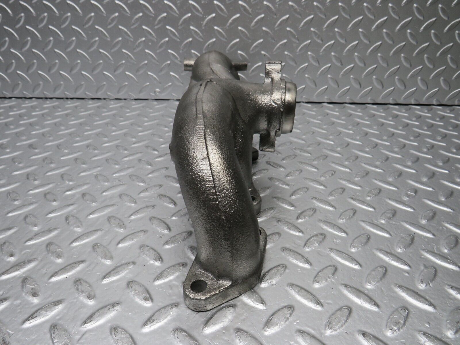 30768 Mercedes-Benz W201 190E 2.0L Exhaust Manifold 1021421301