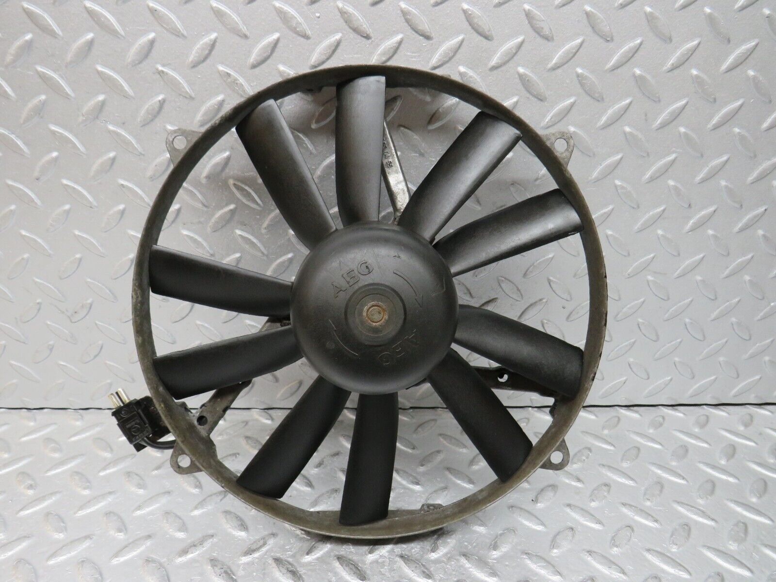 37836 Mercedes-Benz A124 320E Cabriolet Radiator Cooling Fan AEG 0005008593 170080801 1295050455