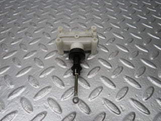 W124 Wagon door lock vacuum actuator rear right used OEM