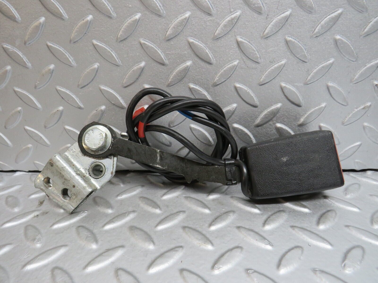 39055 Mercedes-Benz W201 190E 2.6L Front Left Seat Belt With Buckle 2018606785 1248606169