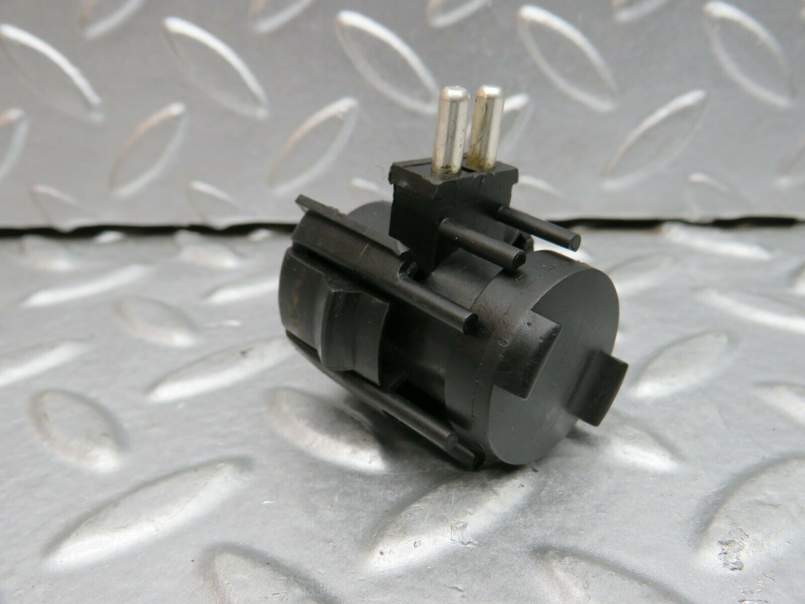 22281 Mercedes-Benz S123 280TE Wagon Gearbox Kick Down Switch 0015456314