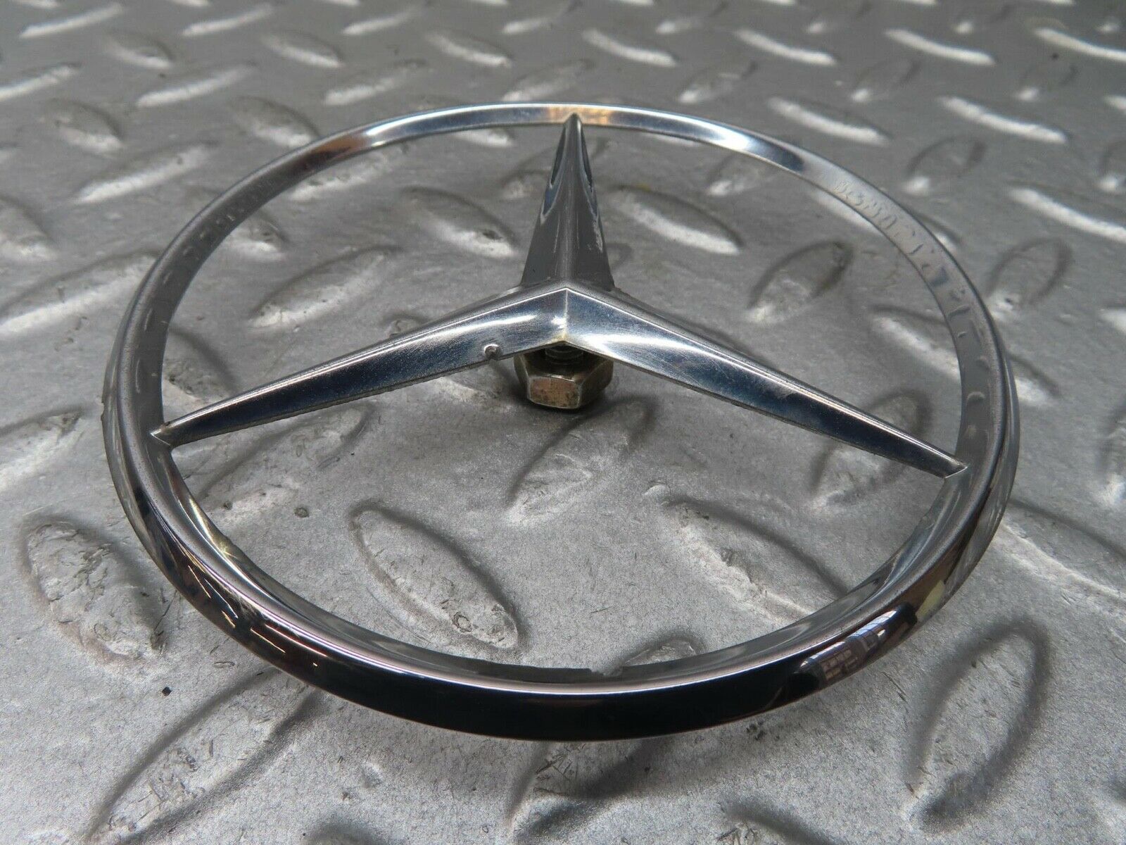 13623 Mercedes-Benz W123 200 Trunk Boot Lid Emblem  1267580058