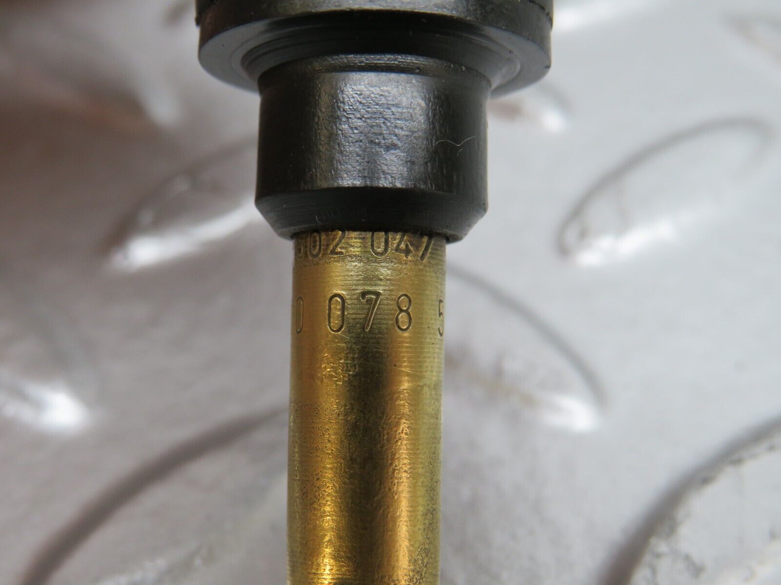 29578 Mercedes-Benz W124 230E Fuel Injector  0437502047 0000785623