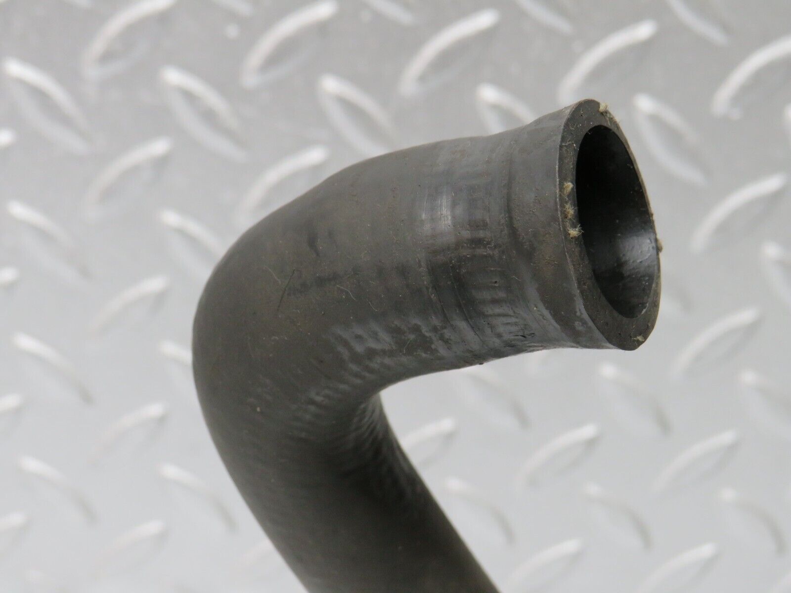 33935 Mercedes-Benz W124 260E Coolant Hose Pipe 1245012782