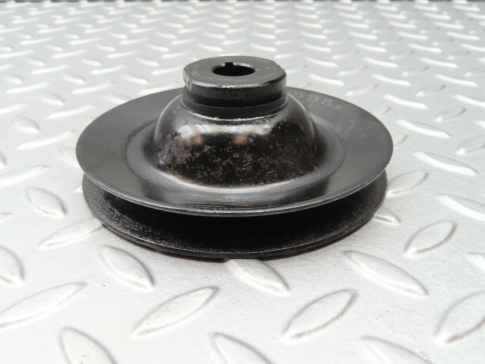 4447 Mercedes-Benz W123 230E  Power Steering Pump Pulley 1022300015
